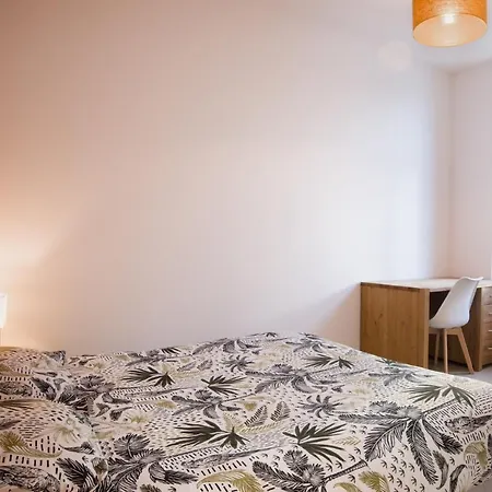 Magnifique T3 Totalement Renove, Hypercentre Rochefort, Arrivee Autonome ! Rochefort (Charente-Maritime)